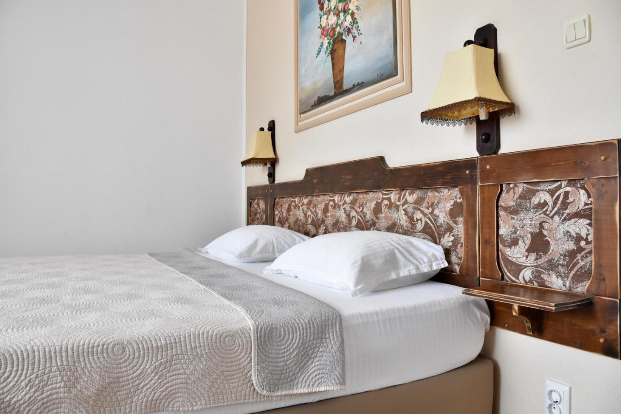 Family Hotel Apolonia Sozopol Buitenkant foto