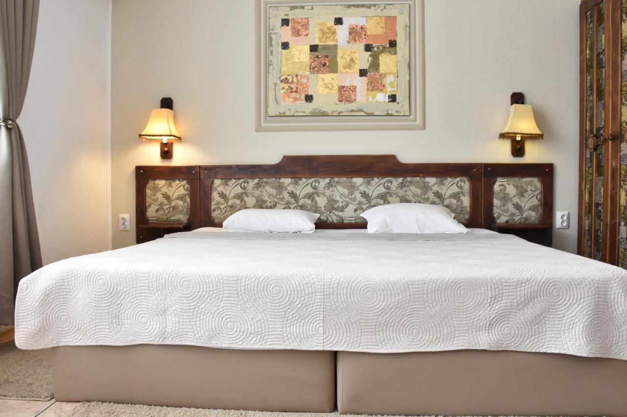 Family Hotel Apolonia Sozopol Buitenkant foto