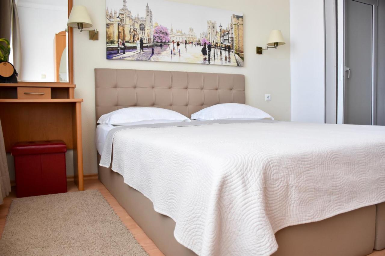 Family Hotel Apolonia Sozopol Buitenkant foto