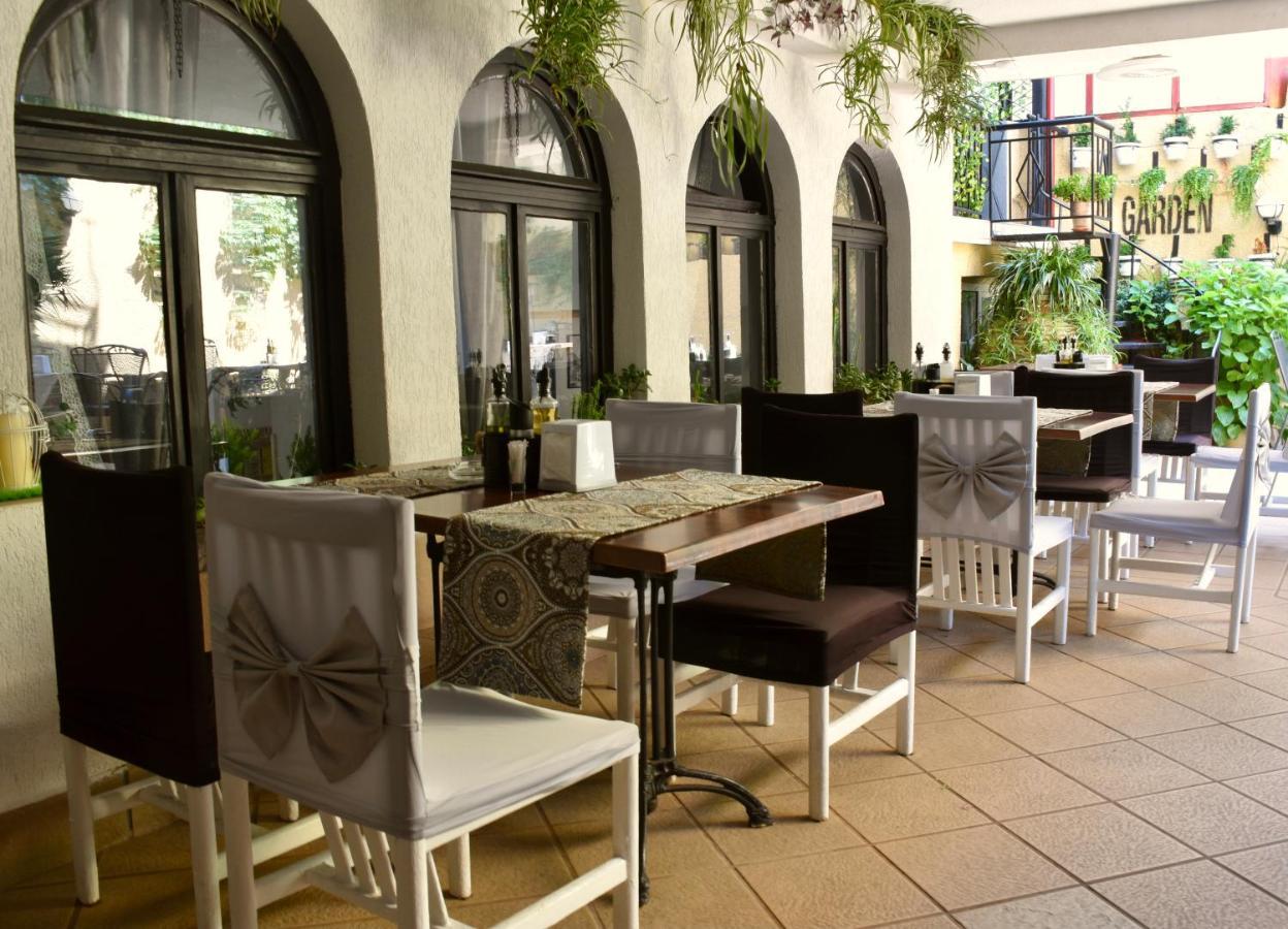 Family Hotel Apolonia Sozopol Buitenkant foto